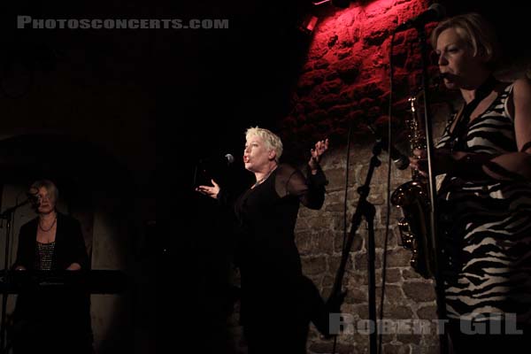 HAZEL O'CONNOR AND THE BLUJA PROJECT - 2010-05-02 - PARIS - Theatre de Nesle - 